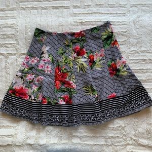 White House Black Market skirt - size 0